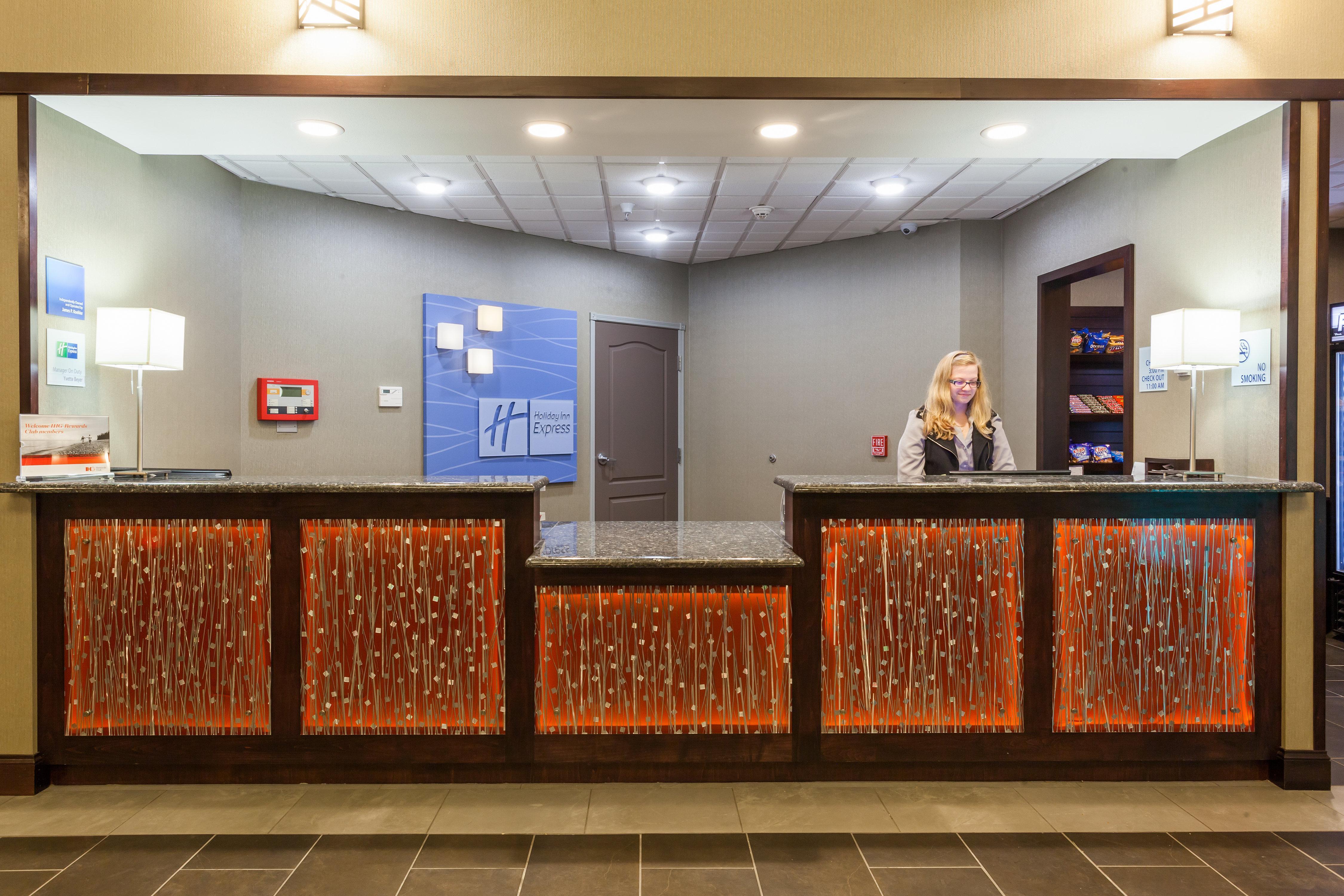 Holiday Inn Express & Suites Rapid City By Ihg Εξωτερικό φωτογραφία